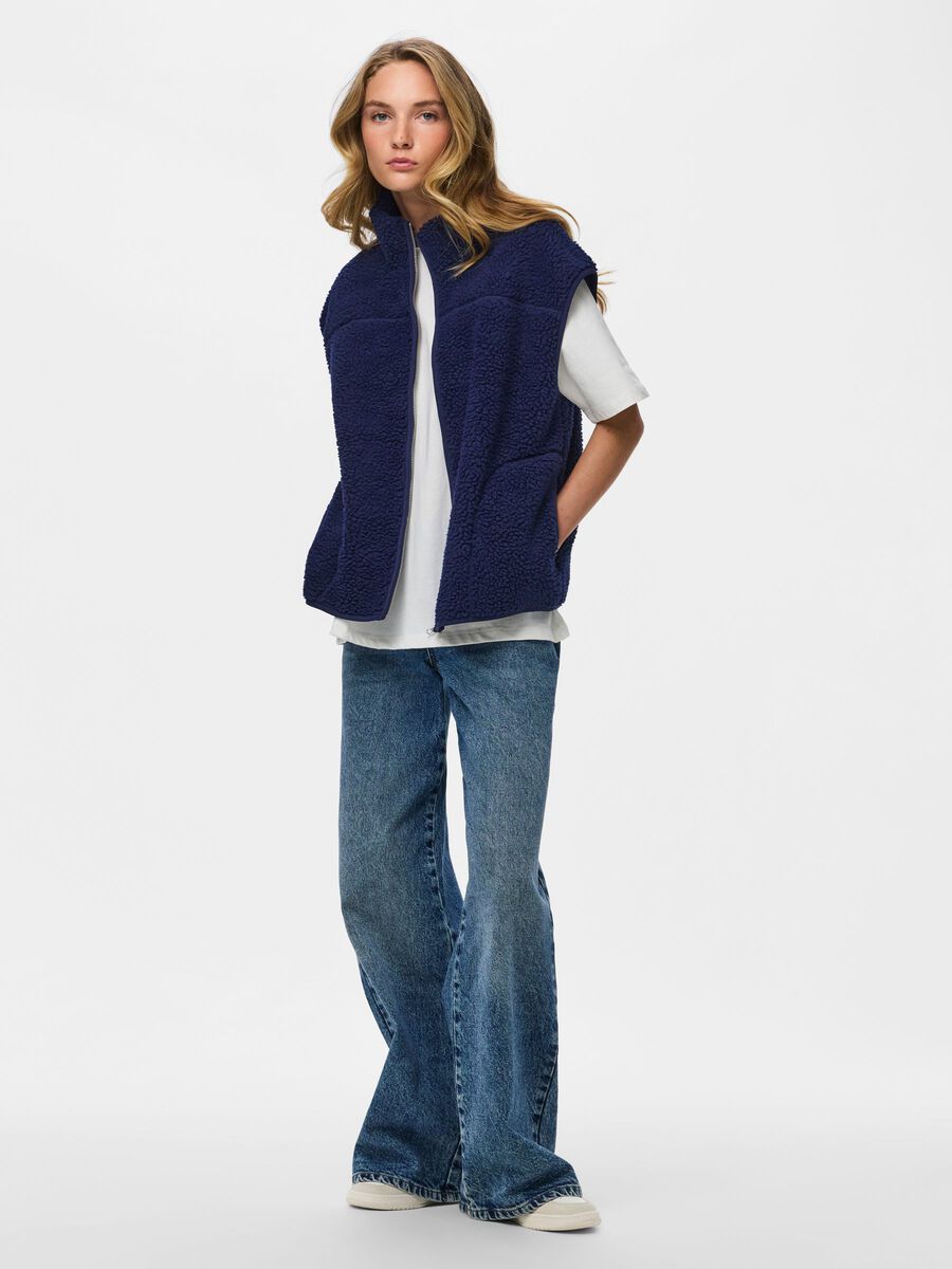 Product carousel image 1 PCSADIA TEDDY VEST, Maritime Blue