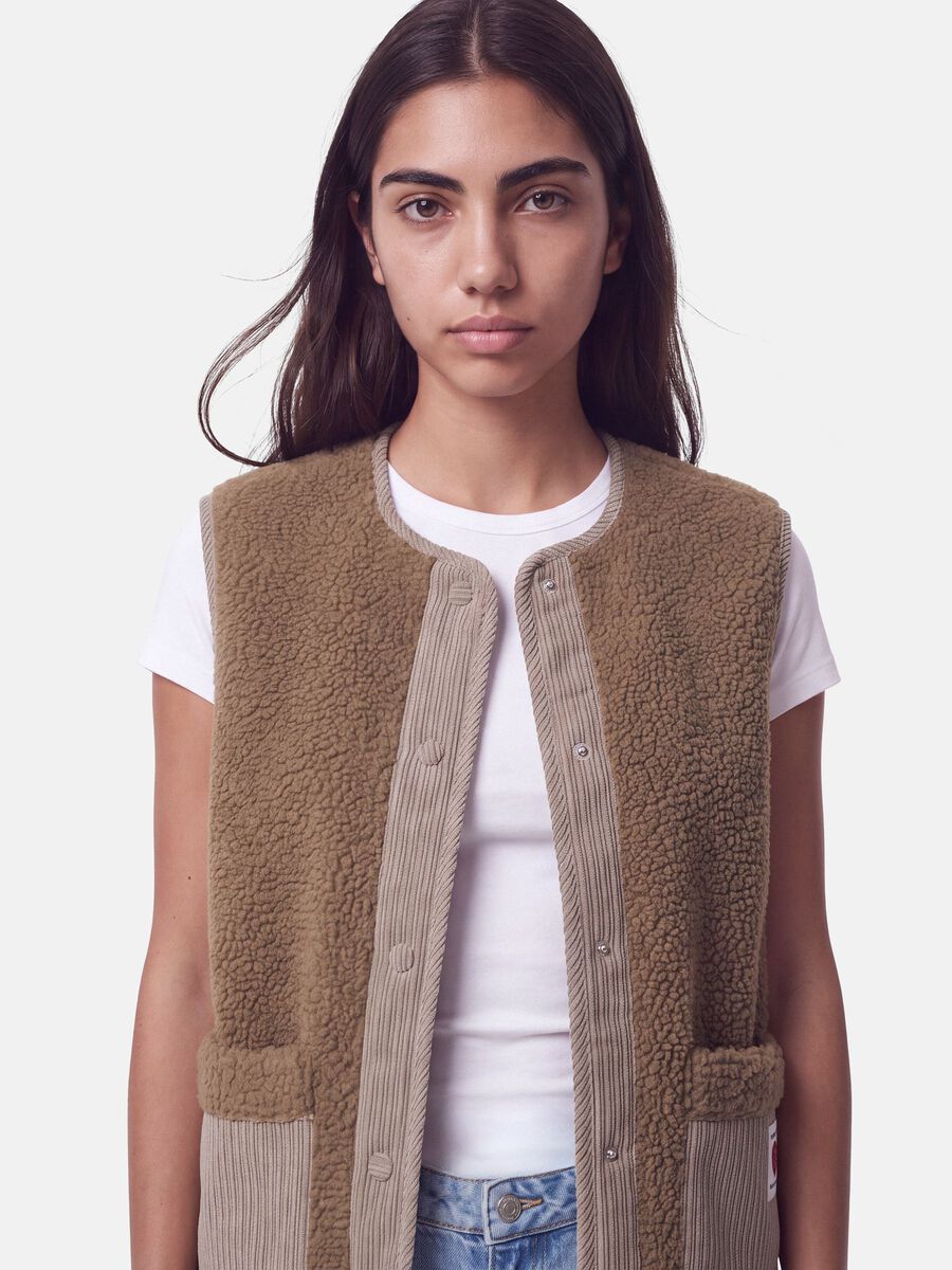 Carousel image 5 PCANASTACIA - PELUCHE GILET SANS MANCHES, Greige