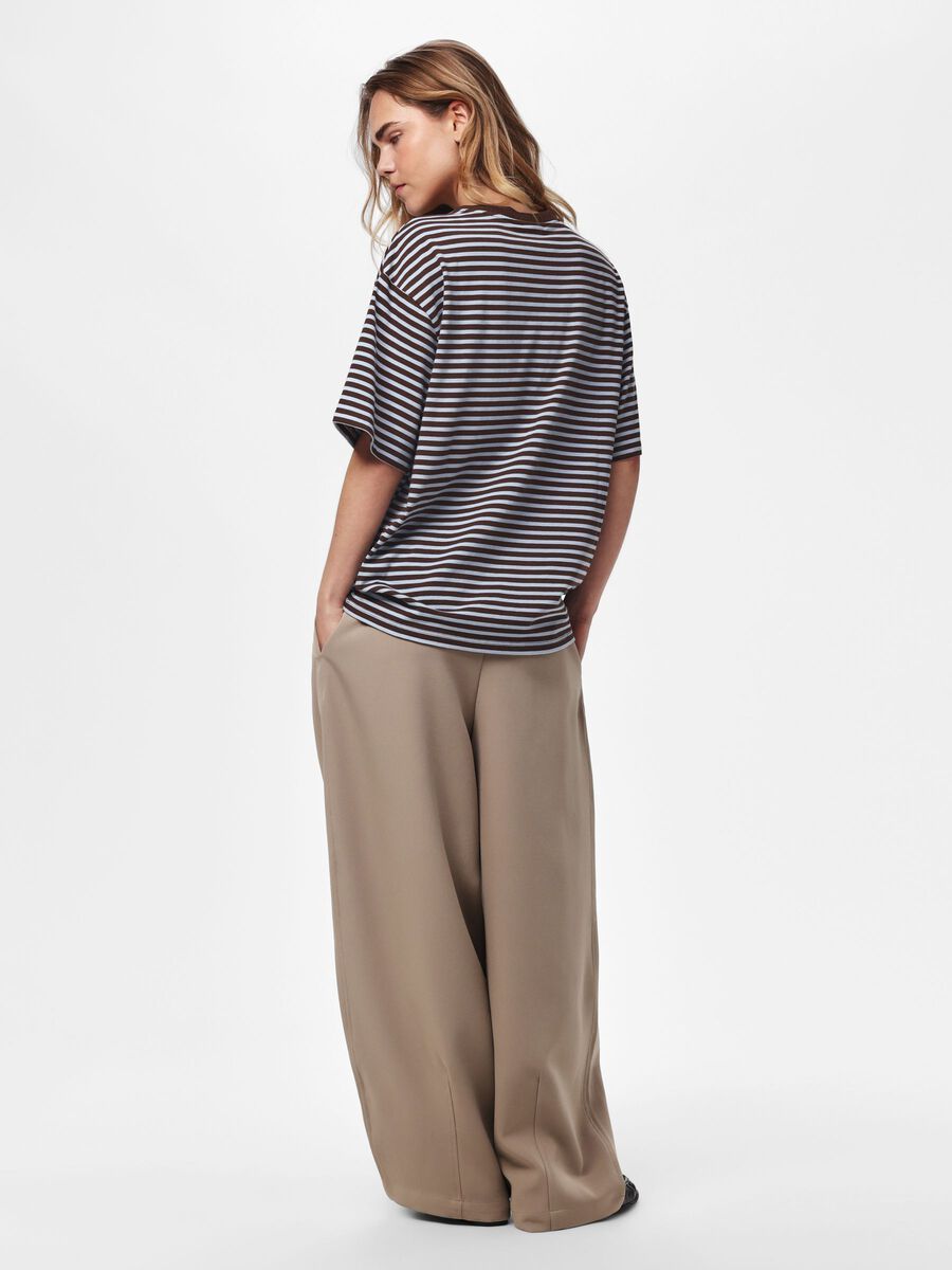 Product carousel image 2 PCSADIE T-SHIRT, Hot Fudge