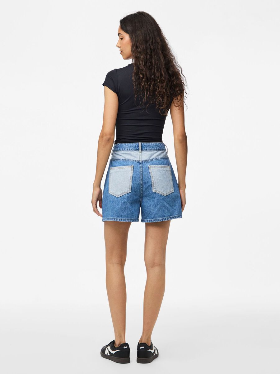 Product carousel image 2 PCFIE HW PATCHWORK DENIM SHORTS, Medium Blue Denim