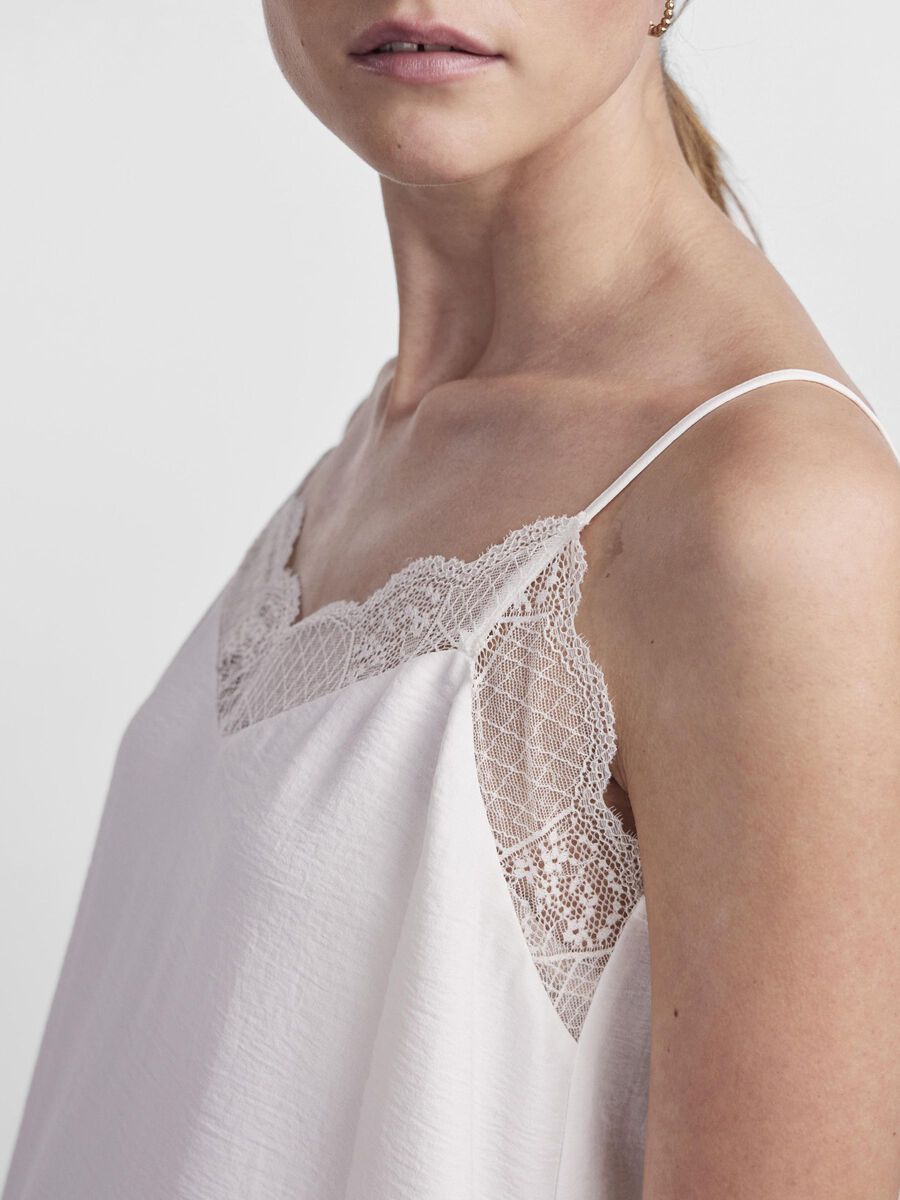 Carousel image 4 PCTIFFANY CAMISOLE, Cloud Dancer
