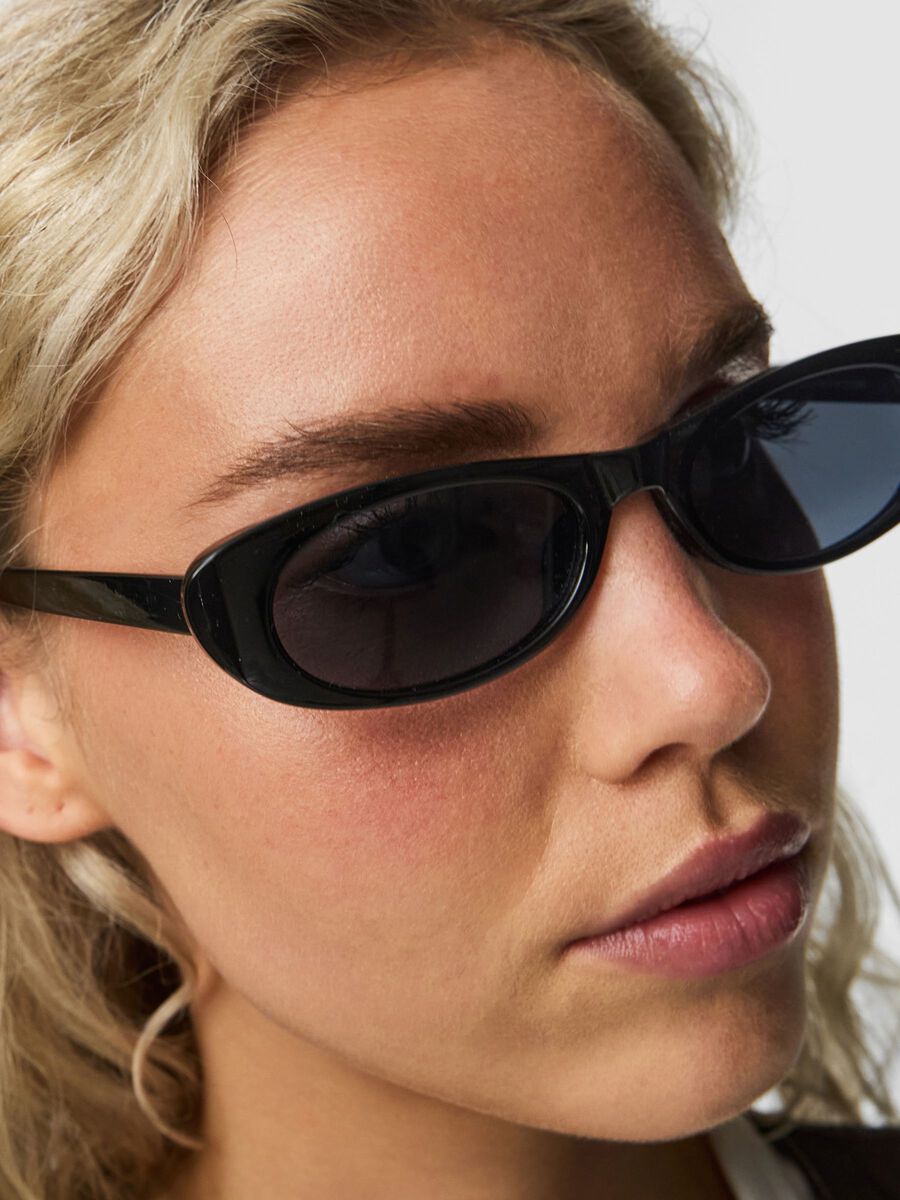 Carousel image 4 PCMILANIA  SUNGLASSES, Black