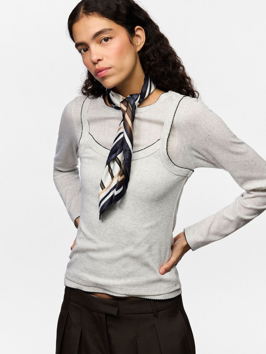 Product carousel image 2 PCAMANDA SQUARE SCARF, Dark Olive